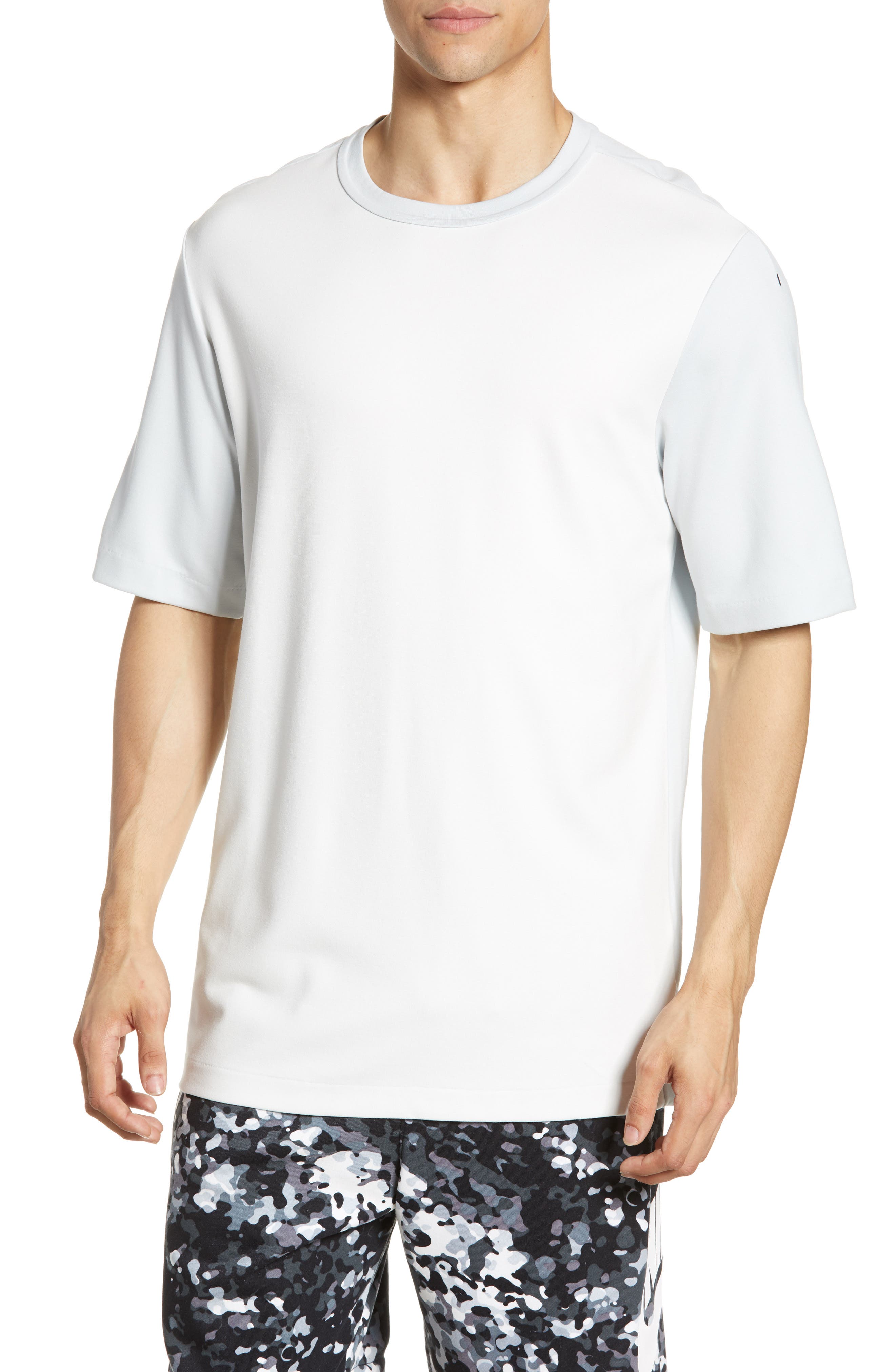 nike tech tshirt