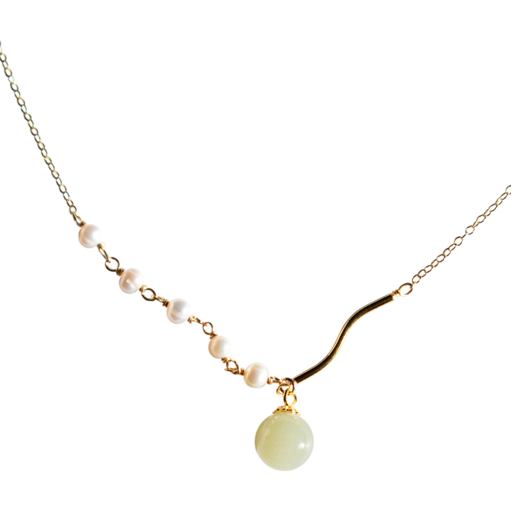 Seree Women's Isla Green Jade & Freshwater Pearl Necklace In Light Green