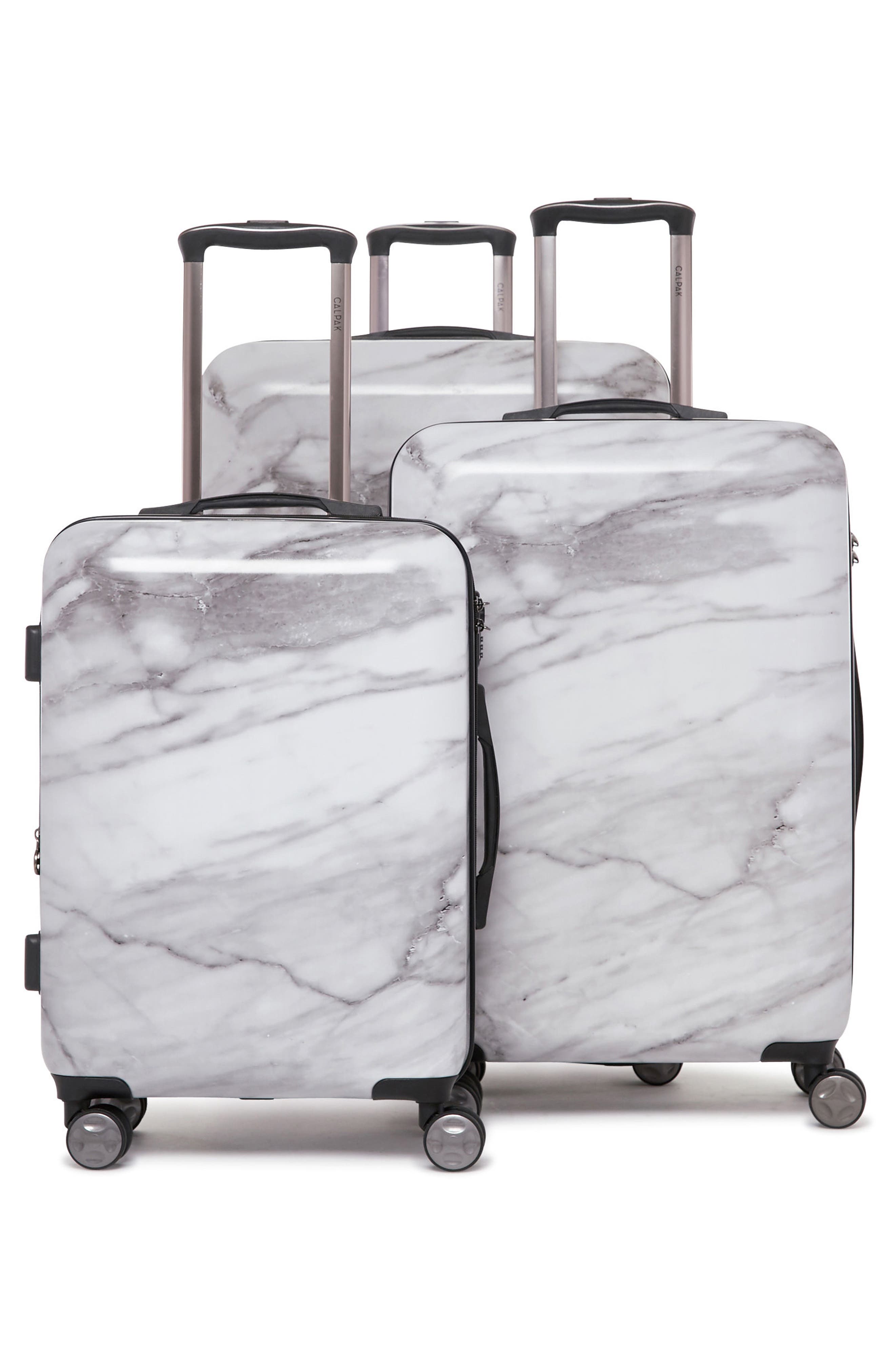 CALPAK Astyll 22-Inch Rolling Spinner 