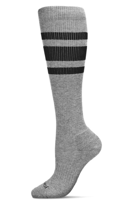 Memoi Stripe Performance Knee High Compression Socks In Gray