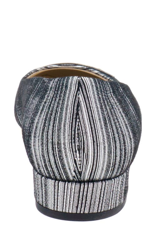 Amalfi By Rangoni Mito Pump In Silver Jeans Silver