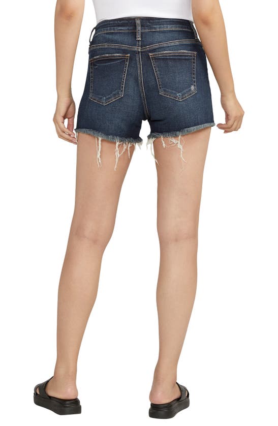 SILVER JEANS CO. SILVER JEANS CO. SUKI LUXE STRETCH CURVY FIT CUTOFF DENIM SHORTS