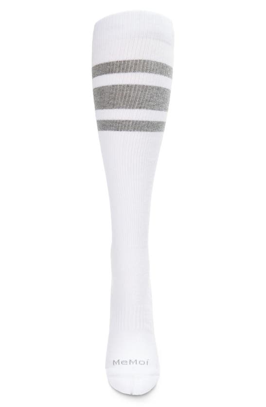 Memoi Stripe Performance Knee High Compression Socks In White
