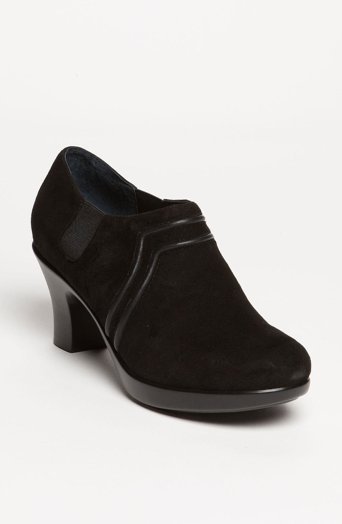 dansko pumps clearance