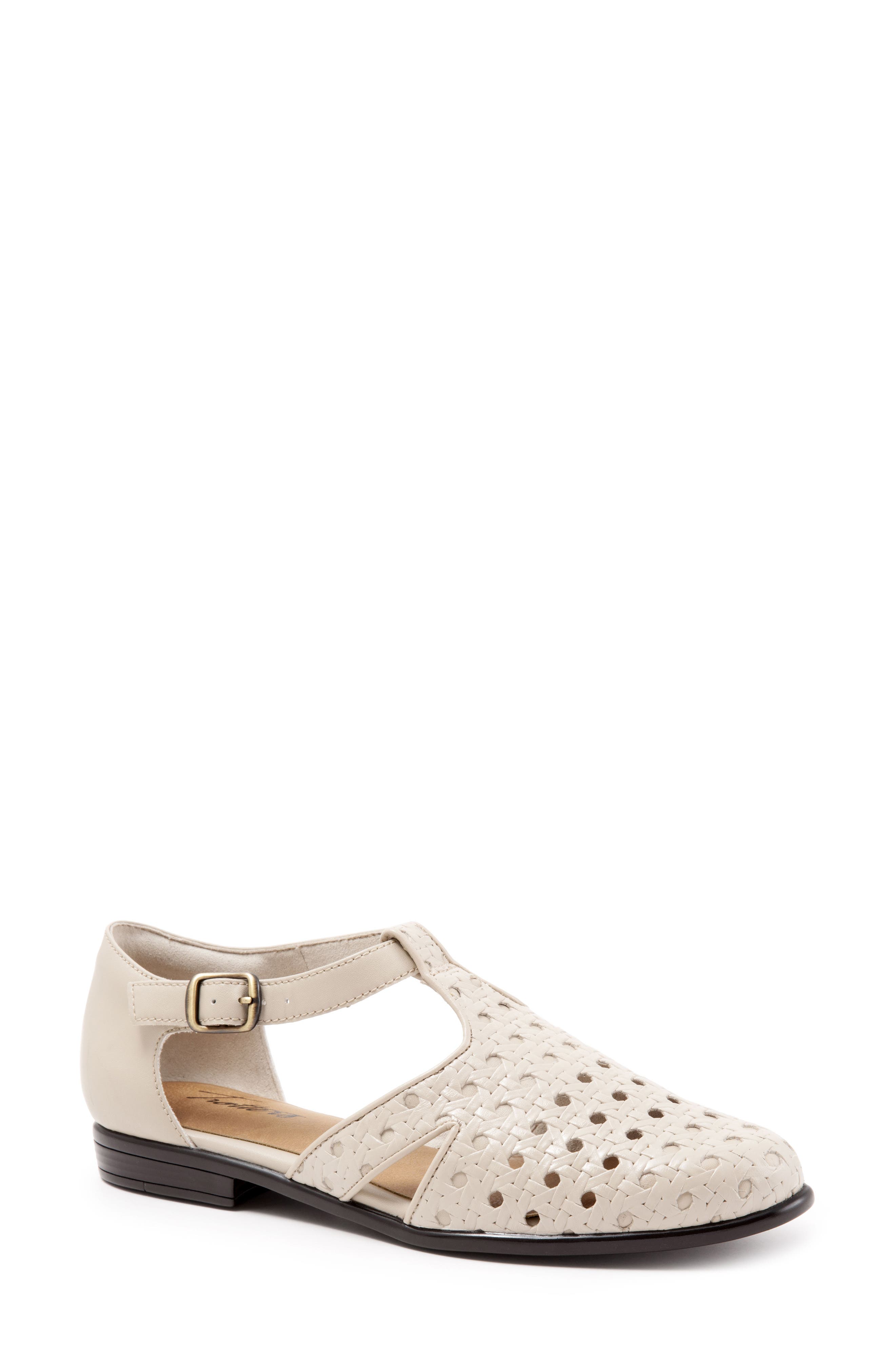Trotters Leatha Open Weave Skimmer Flat- Ivory