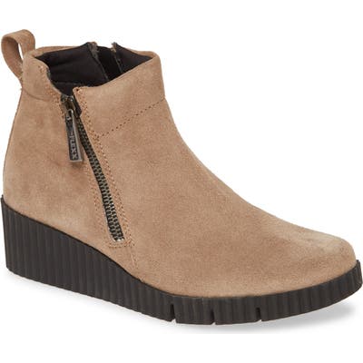 The Flexx Easy Does It Wedge Bootie, Beige