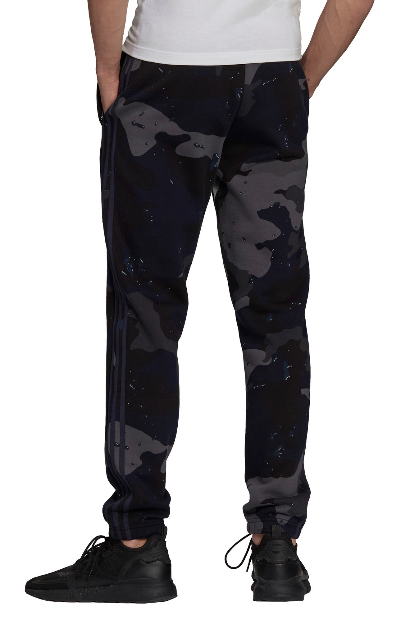 mens camo sweatpants with pockets