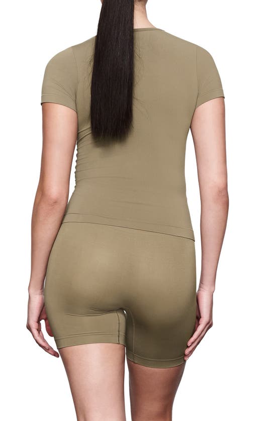 SKIMS SOFT SMOOTHING T-SHIRT