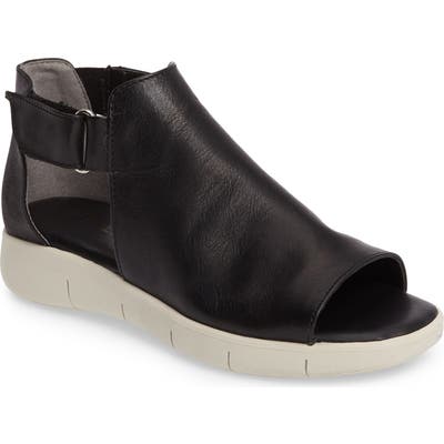The Flexx Front Row Sandal