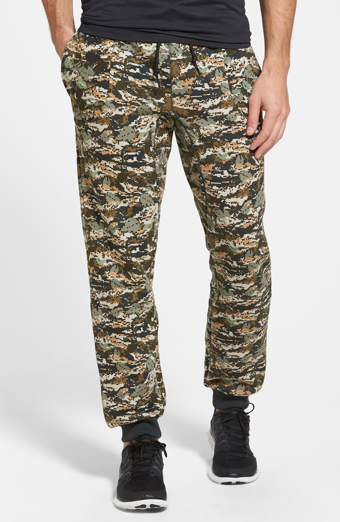 nike camo sweatpants