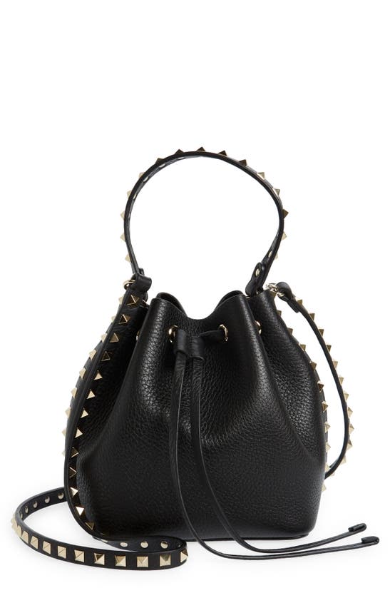 Valentino Rockstud Grainy Leather Bucket Bag In Nero