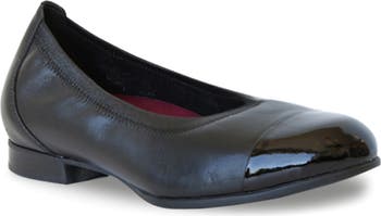 Munro sales ballet flats