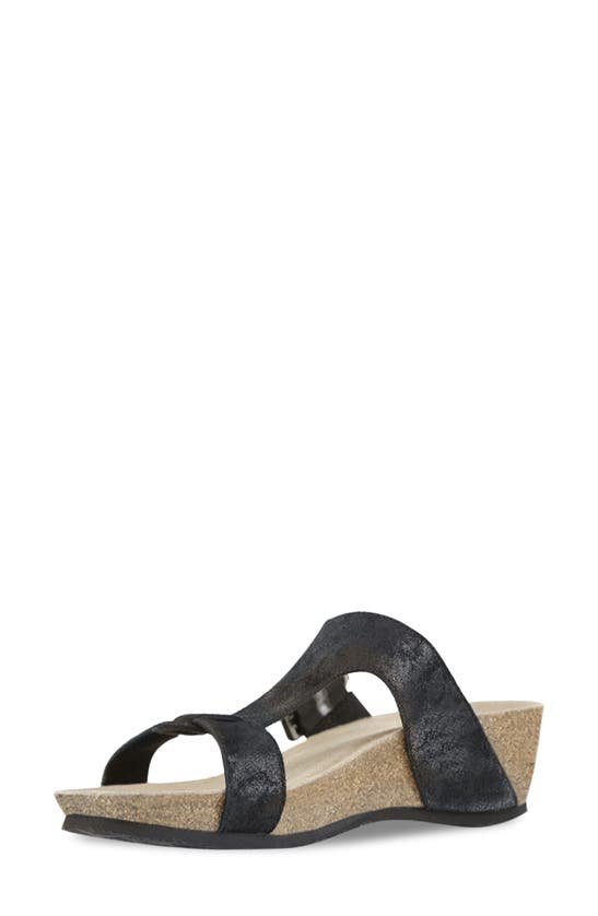 Munro Ronda T-strap Wedge Slide Sandal In Nero Metallic