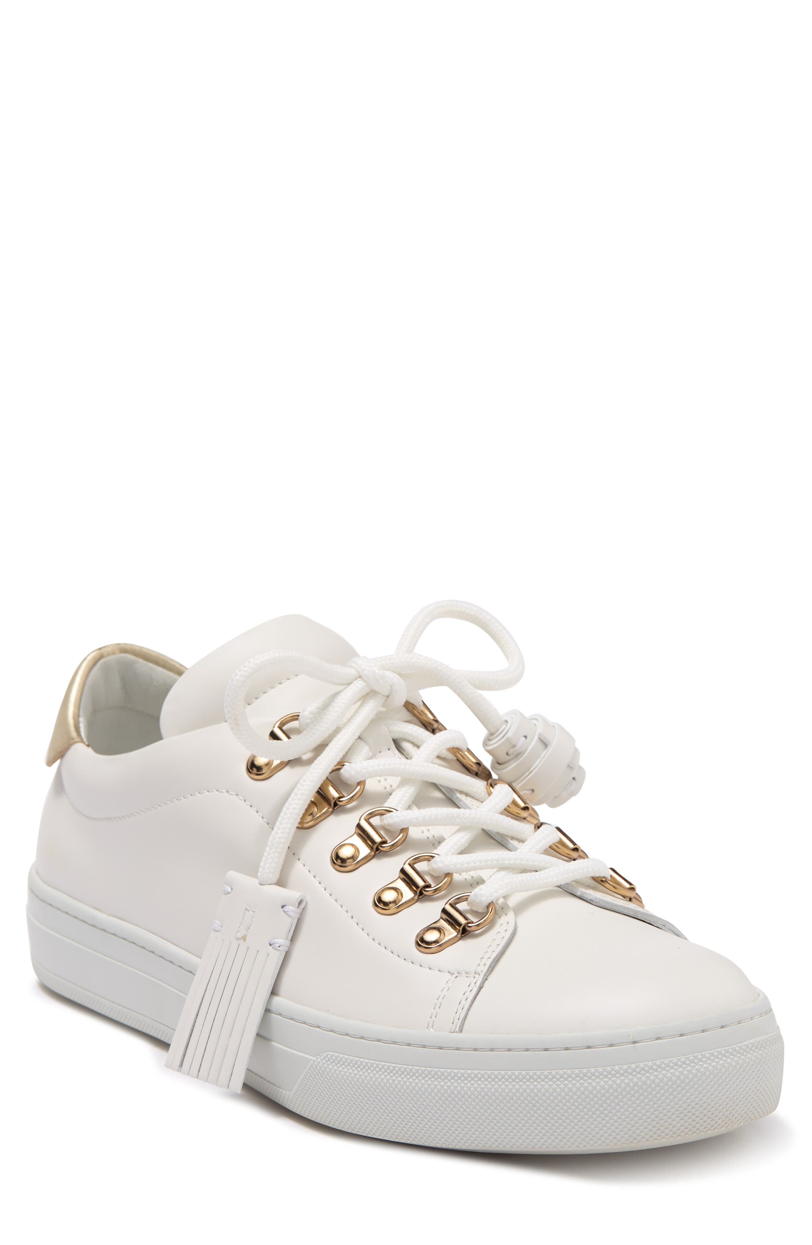 Tod's deals tassel sneakers