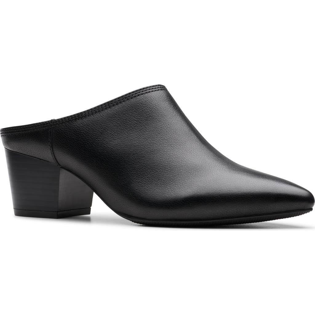 Clarks Ellanie Pace In Black Leather