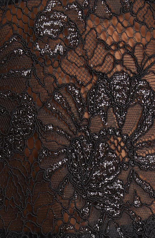 Frame Lace Flutter Sleeve Top In Black