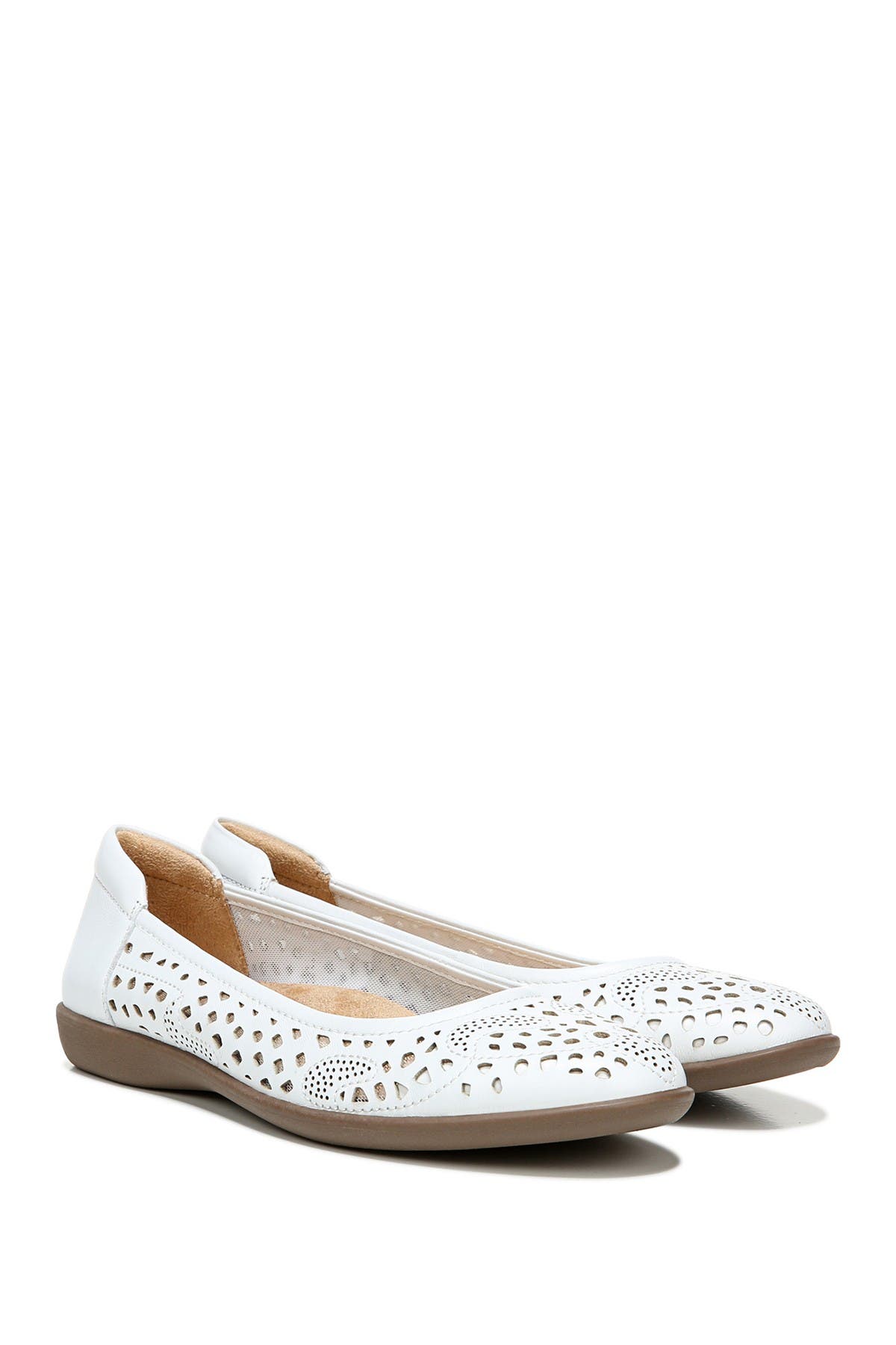 naturalizer felicite flats
