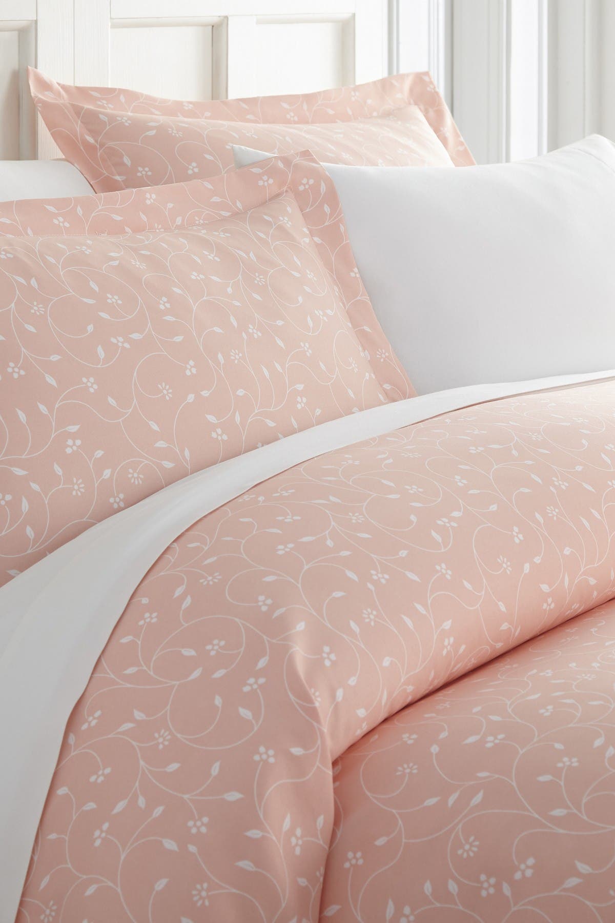 Ienjoy Home Enhance And Improve Your Bedroom 3-piece Duvet Cover Set In Pink