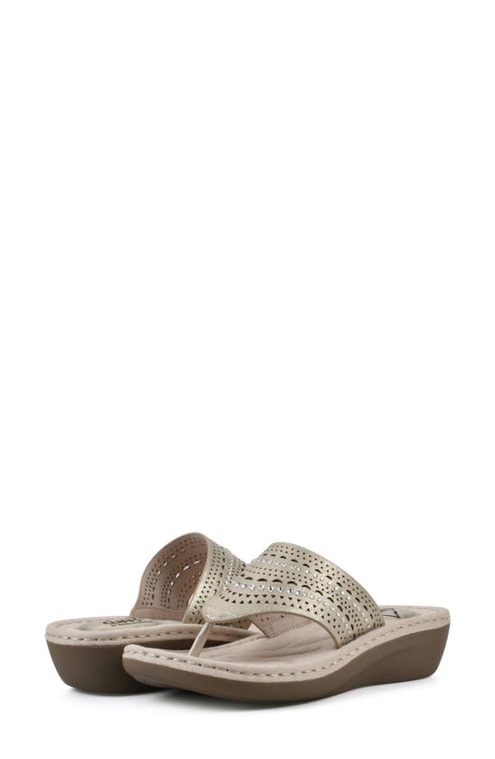 Cliffs By White Mountain Candyce Wedge Sandal In Gold/ Metallic