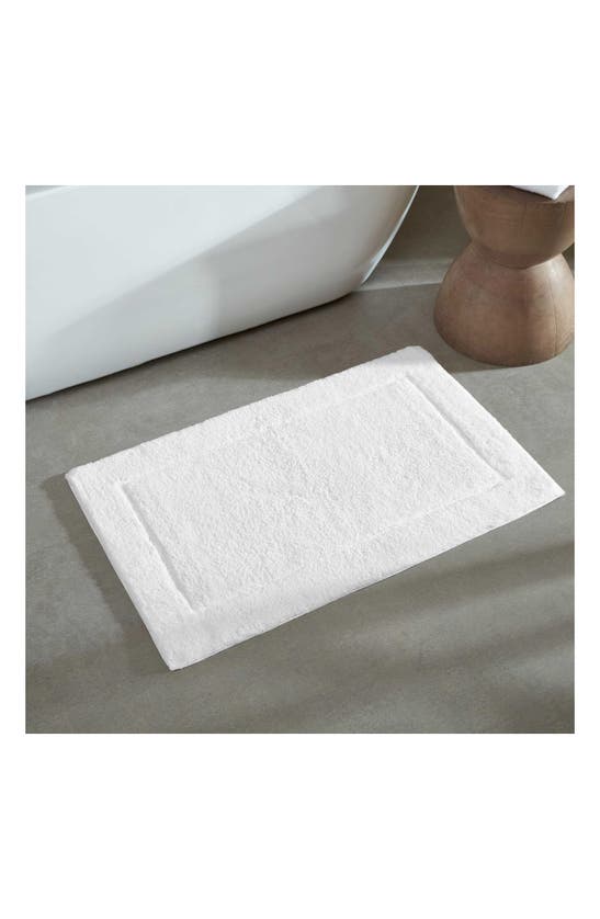 Calvin Klein Essence 2-piece Tufted Bath Mat Set In White