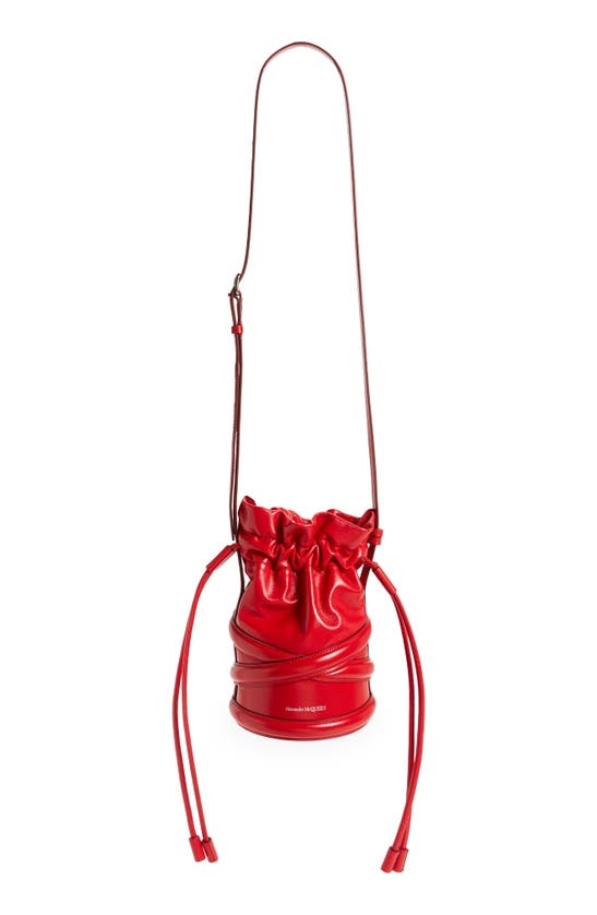 Alexander Mcqueen The Soft Curve Drawstring Leather Crossbody Bag In Welsh Red