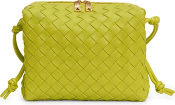 People Are Still Obsessed With Bottega Veneta's Clutch Bag