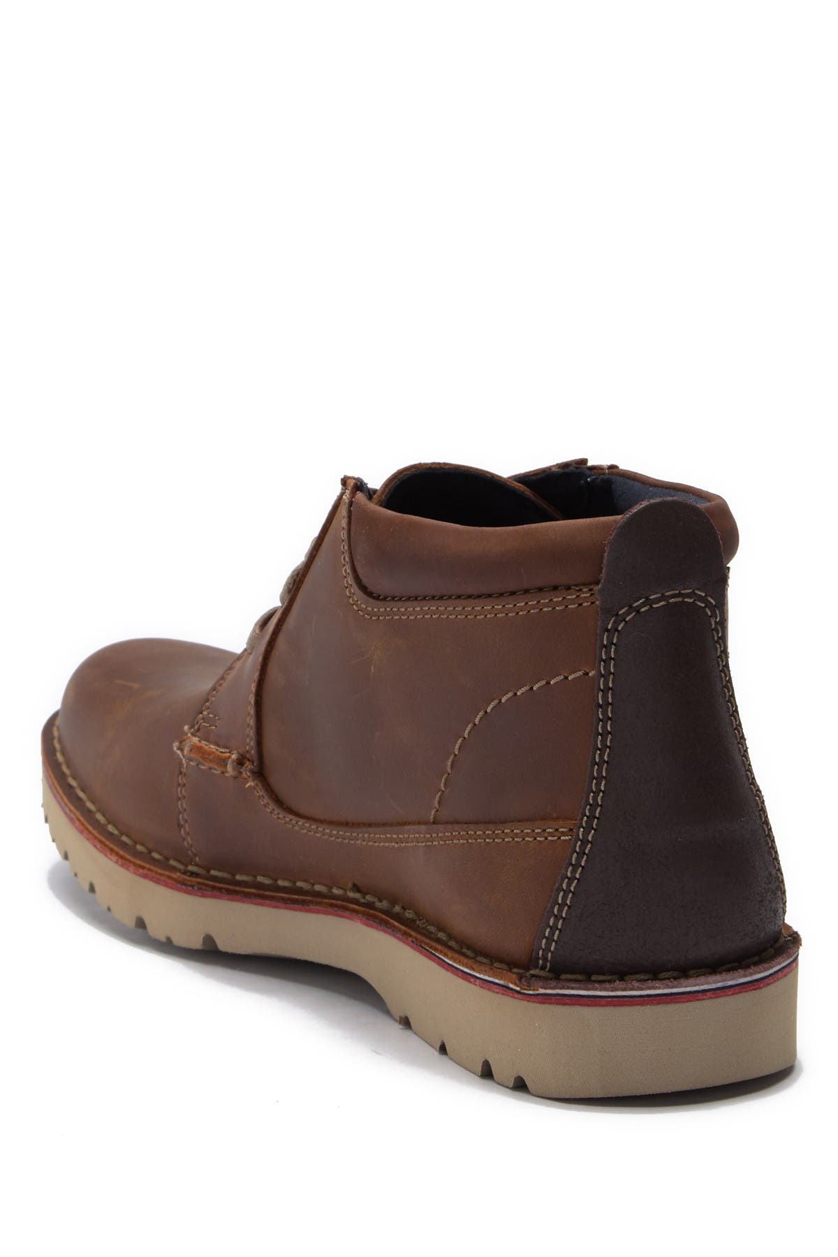 clarks vargo leather chukka boots