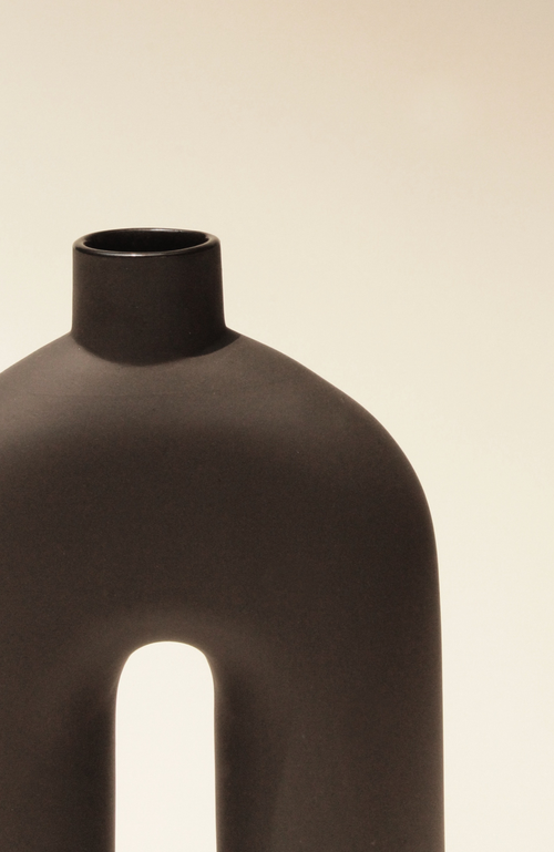 Osmos Studio Ozo Vase In Off Black