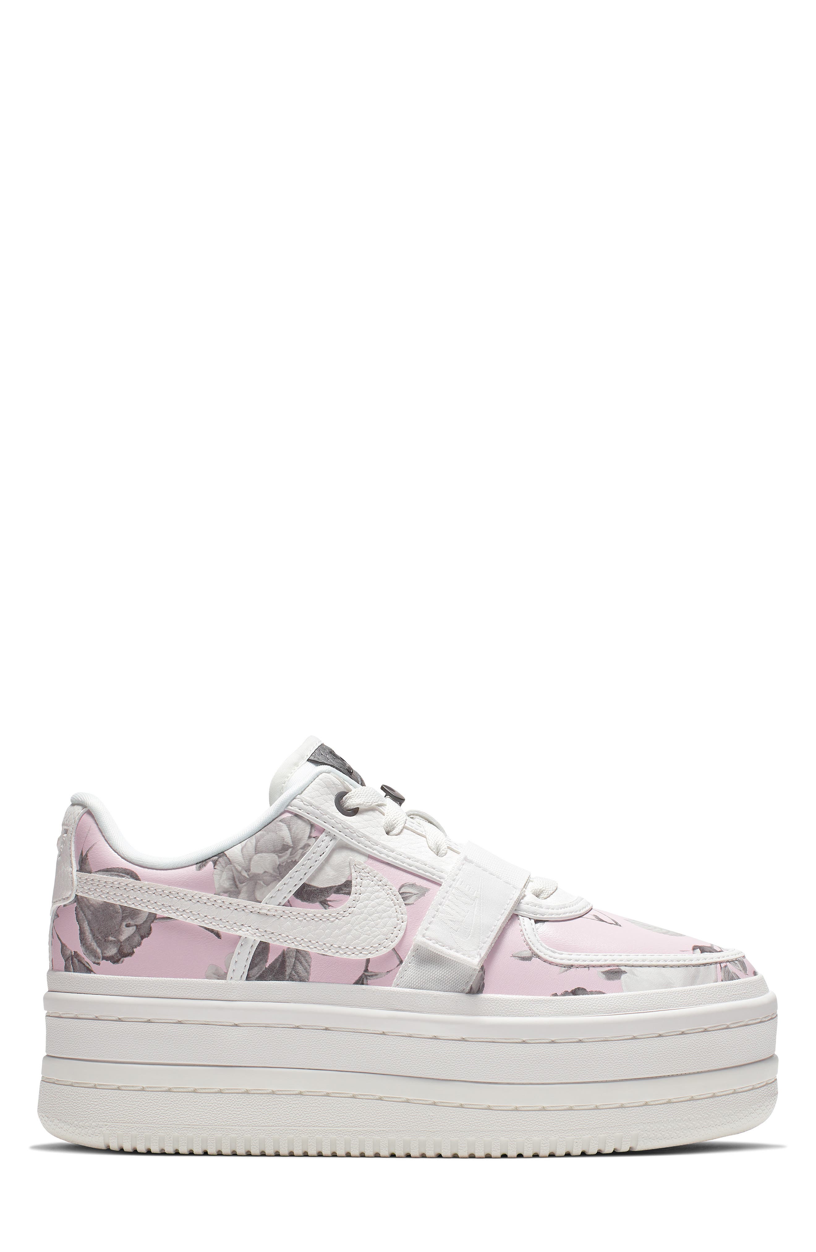 vandal 2k lx platform sneaker nike