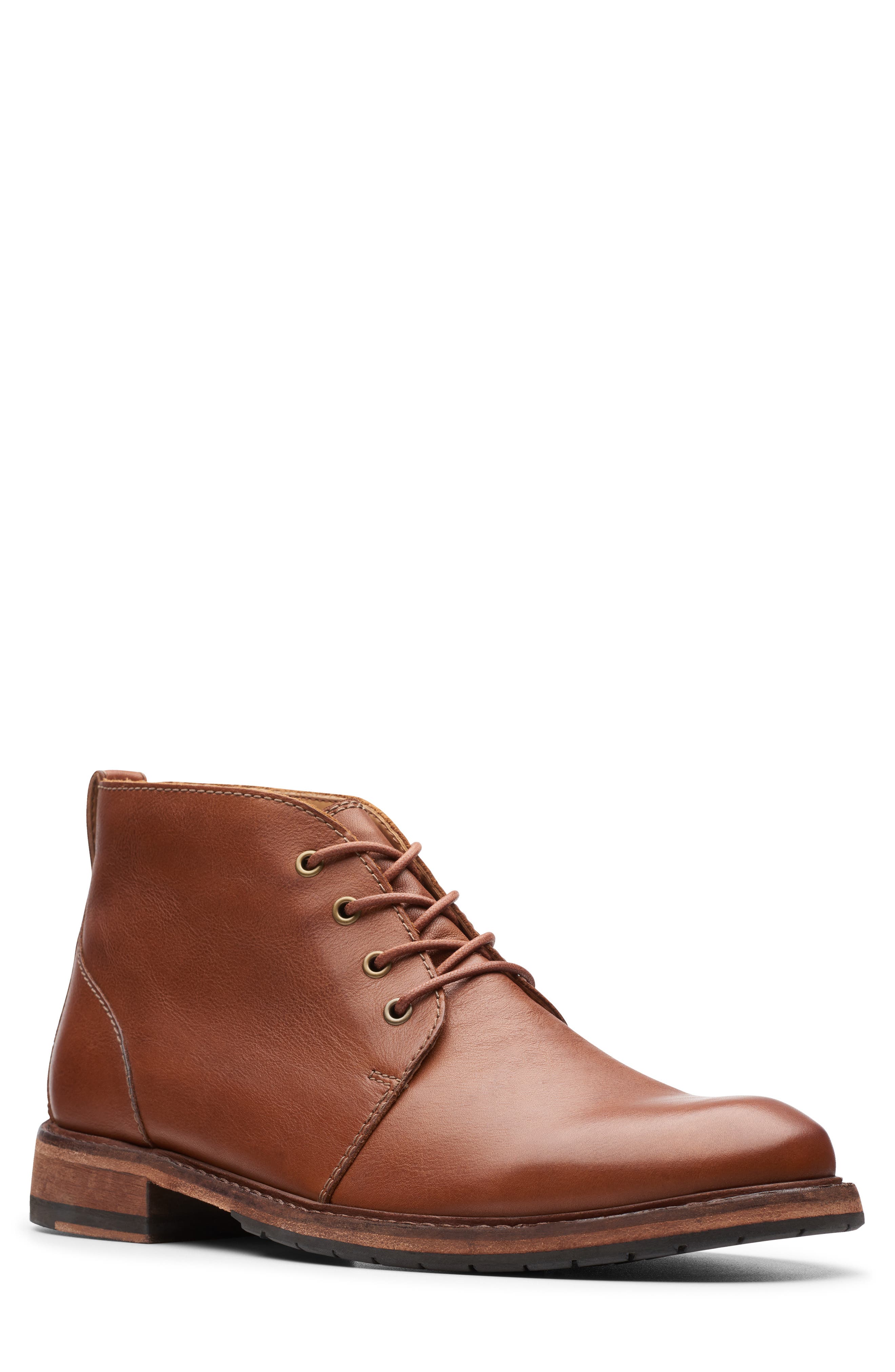 clarks leather chukka boots