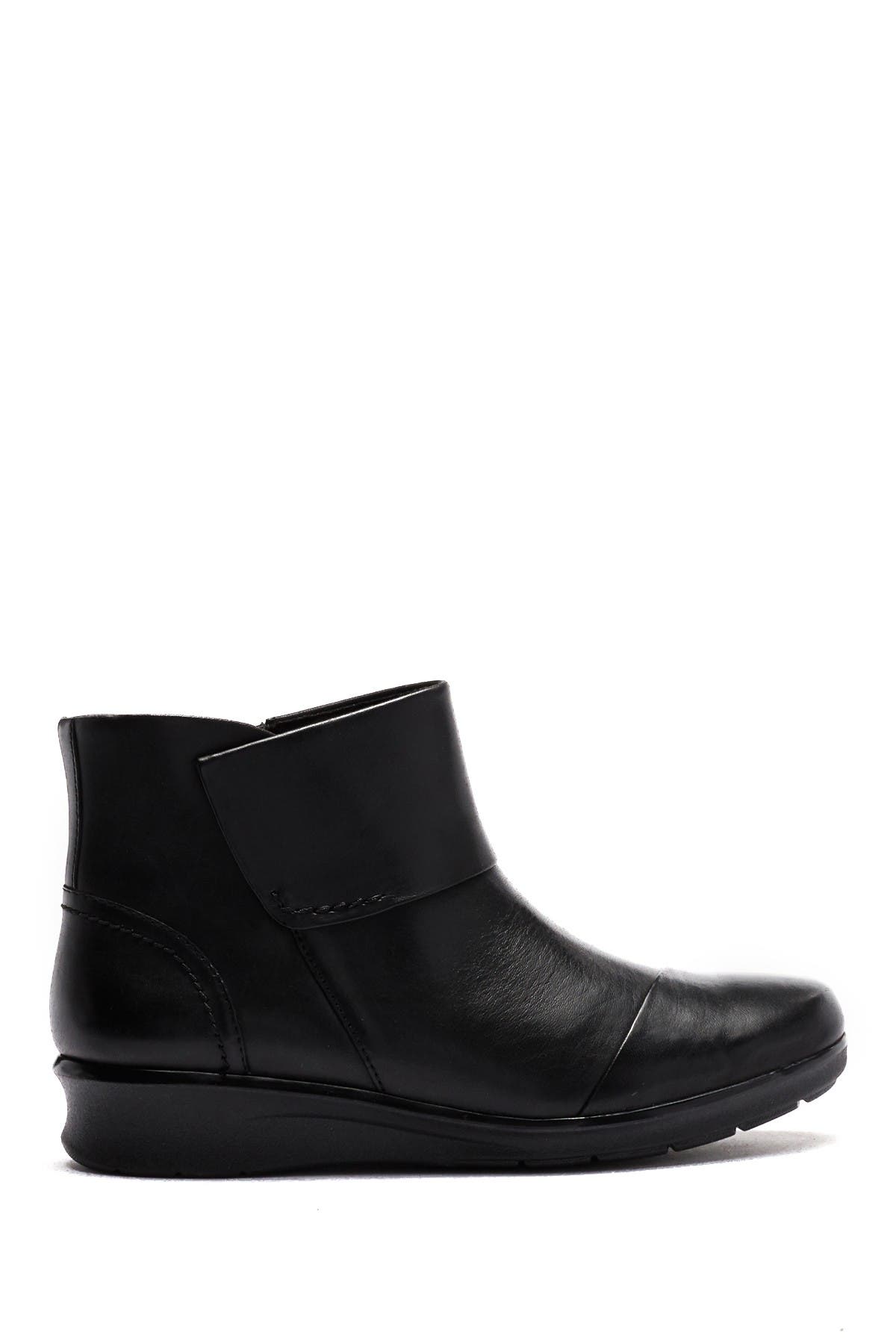 clarks hope track leather boot