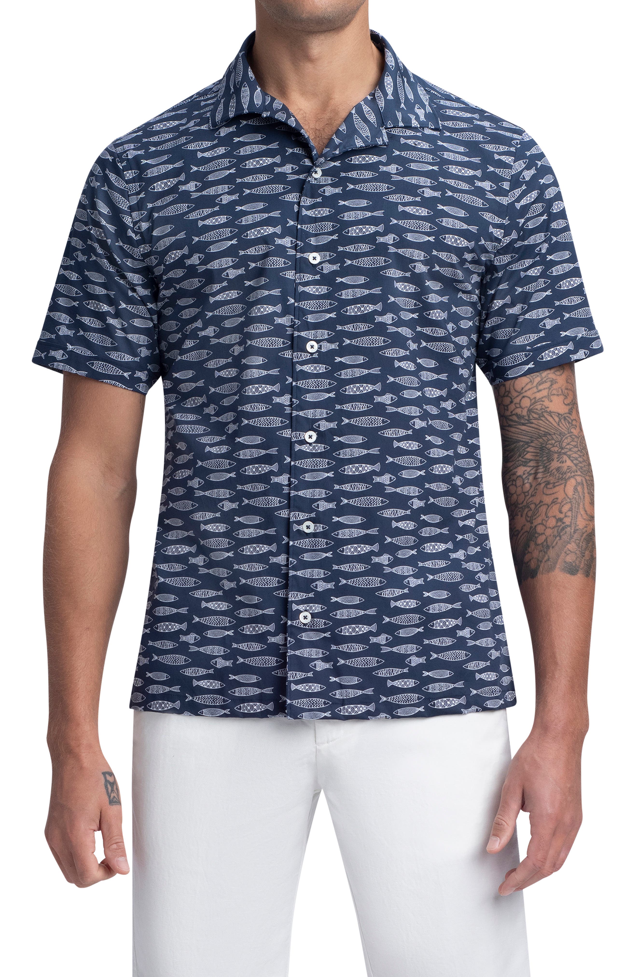 Izod Surfcaster Short Sleeve Button Down Patterned Fishing Shirt