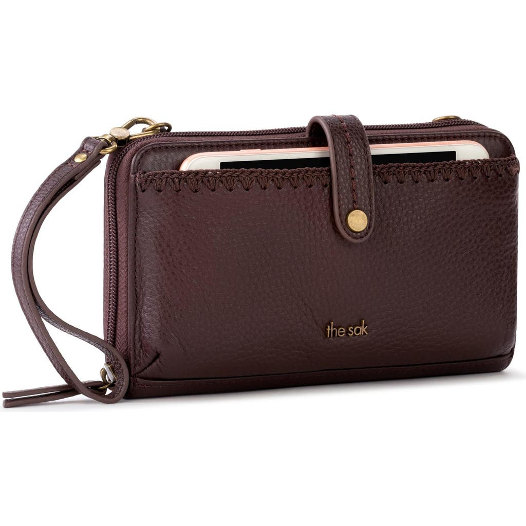 The Sak Iris Smartphone Crossbody In Mahogany
