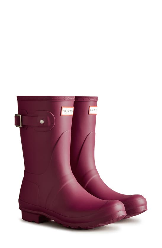 Hunter Original Short Waterproof Rain Boot In Burgundy / Burgundy