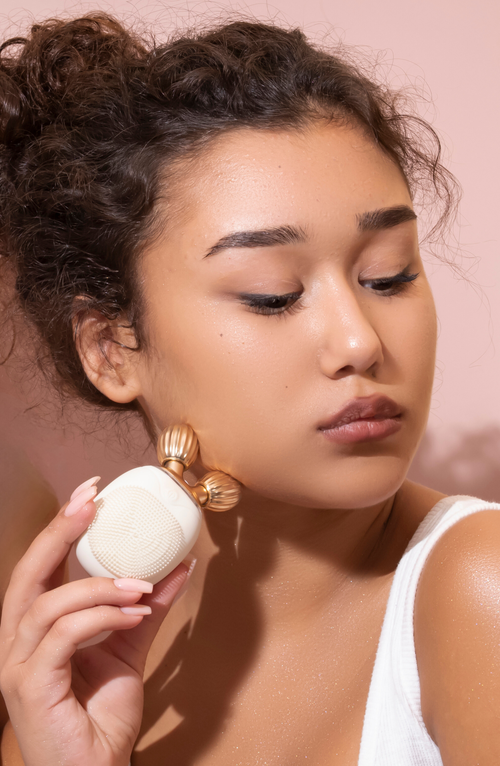 Luce Beauty Dual-sided Cleansing Face Brush, Massager & Roller In Ivory