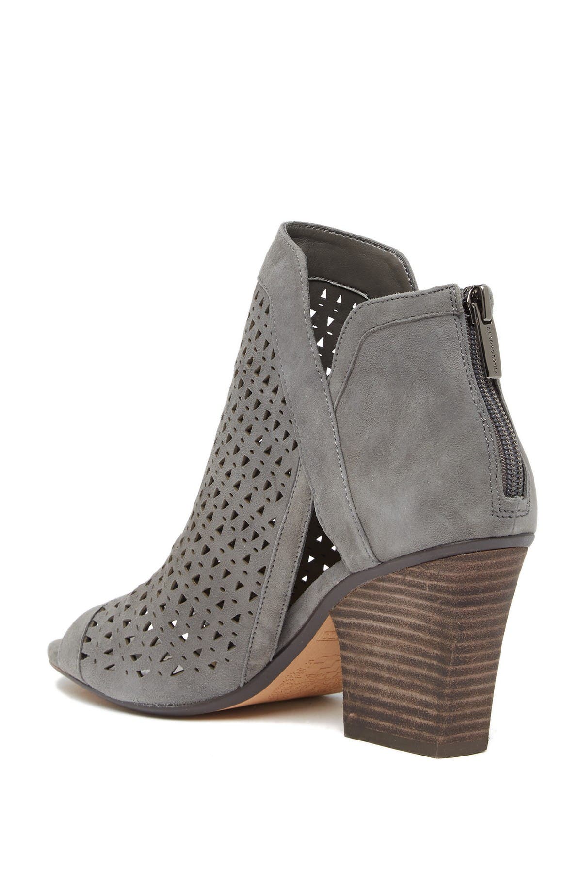 vince camuto cachinta