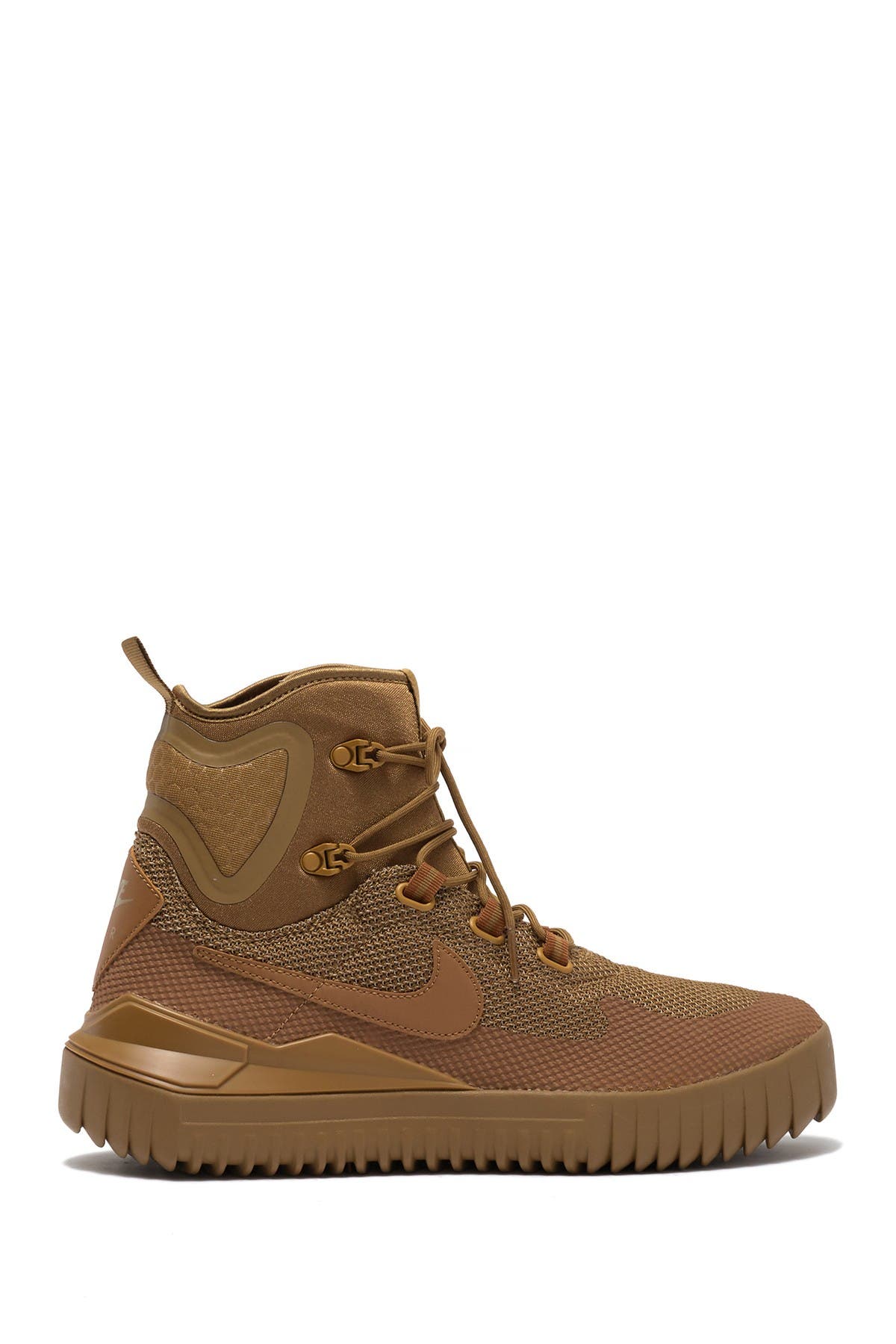 nike air wild mid boots