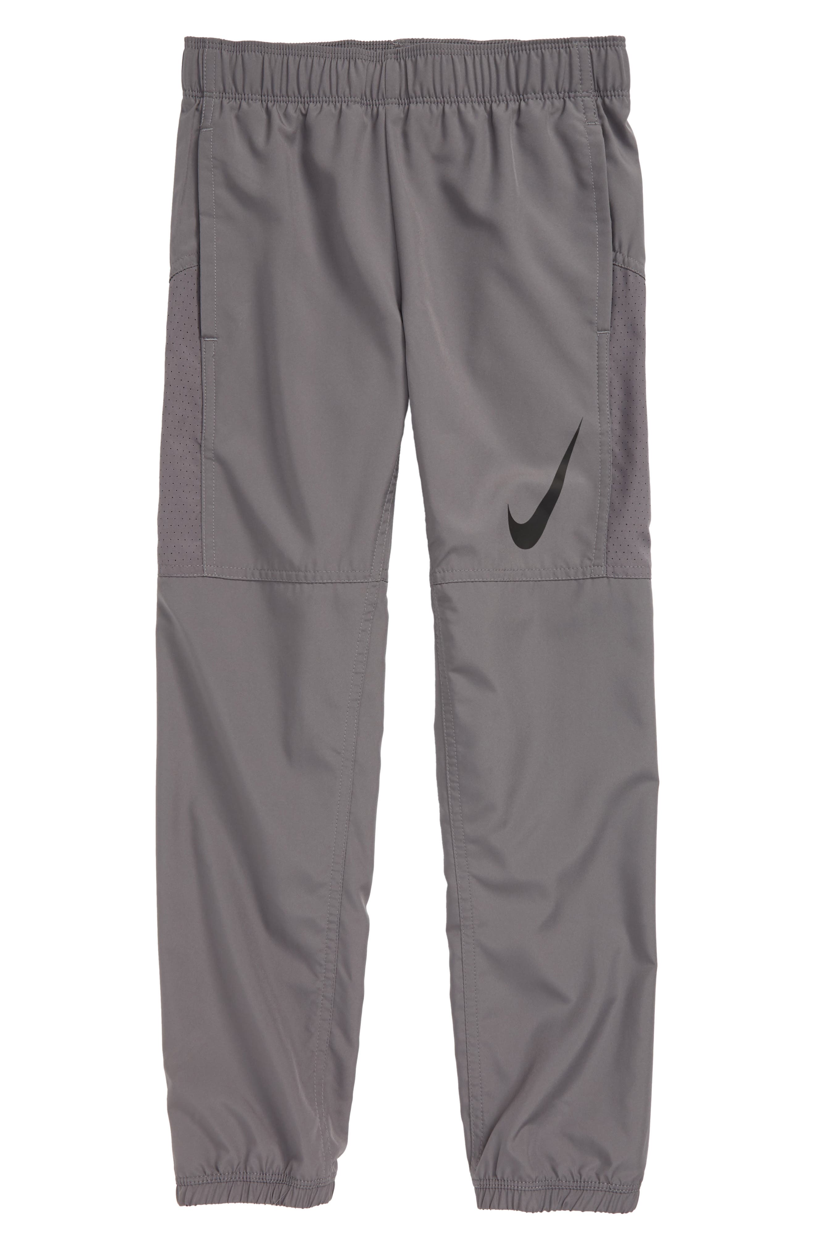 nike hybrid joggers in tapered fit