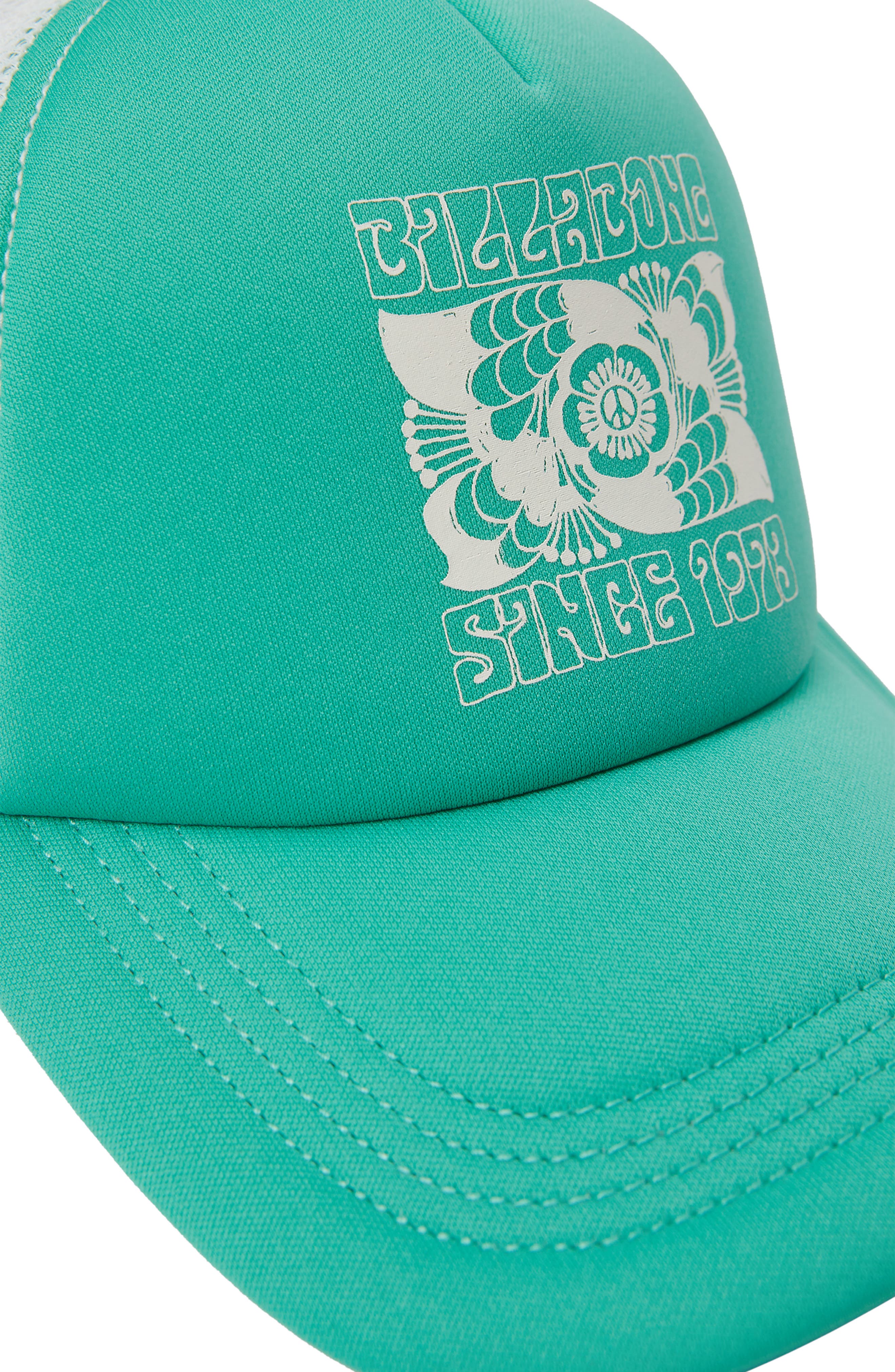 Spezialisiert auf Markenprodukte Billabong Across Waves in Smart Closet Trucker Hat Sweet | Grass