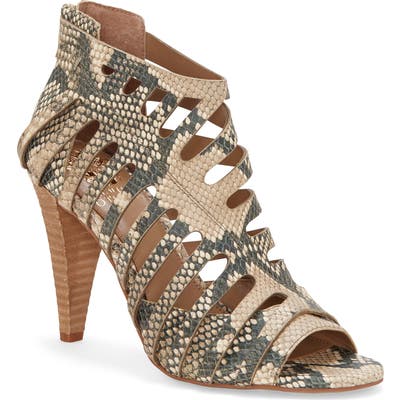 Vince Camuto Amendia Bootie, Beige