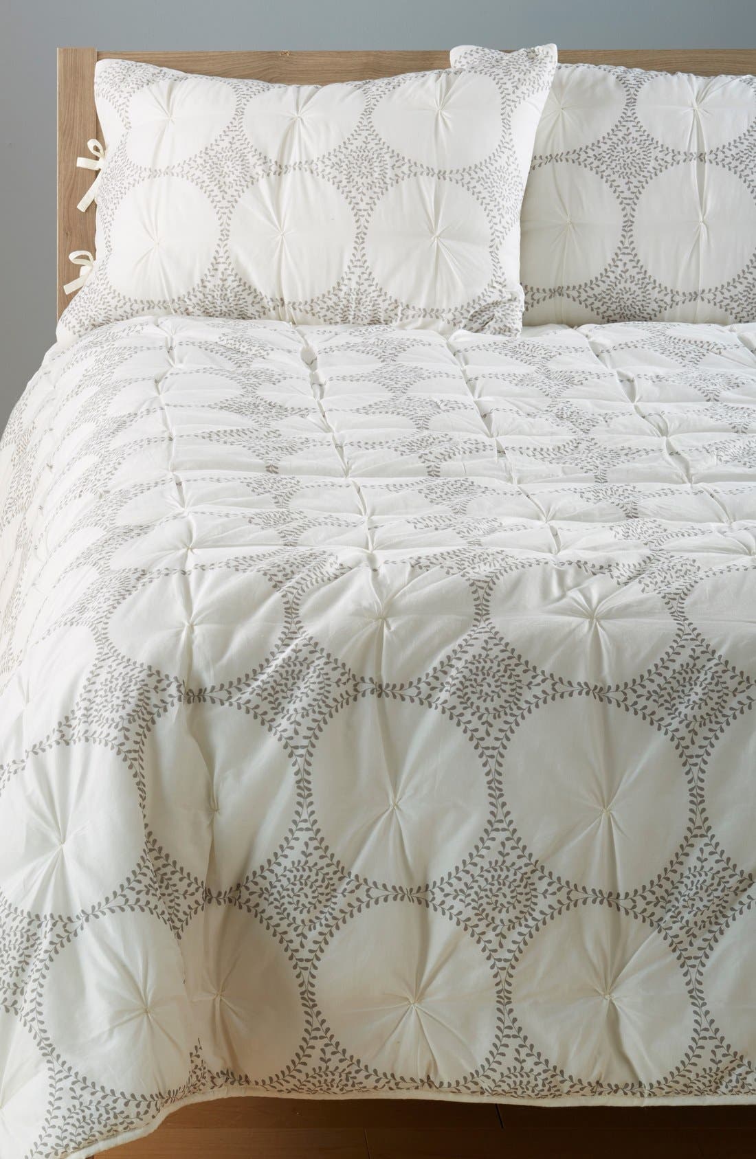 Nordstrom at Home 'Sabrina' Comforter Nordstrom