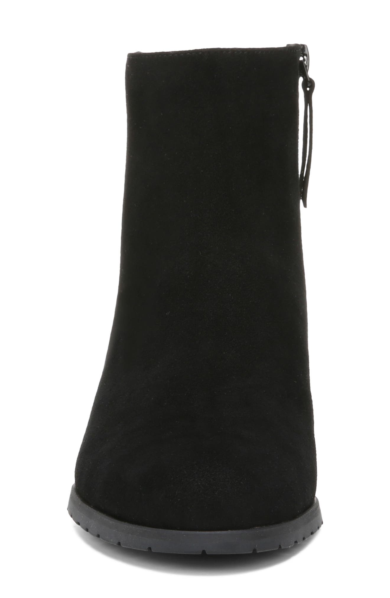 the bay naturalizer boots