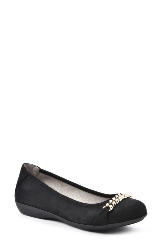 Cliffs By White Mountain White Mountain Charmed Flat In Black/ Suedette