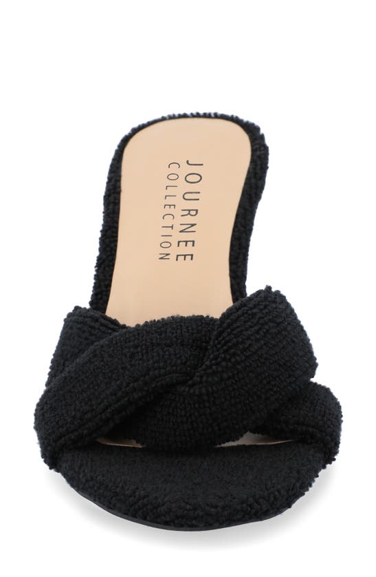 Journee Collection Mannon Pump In Black