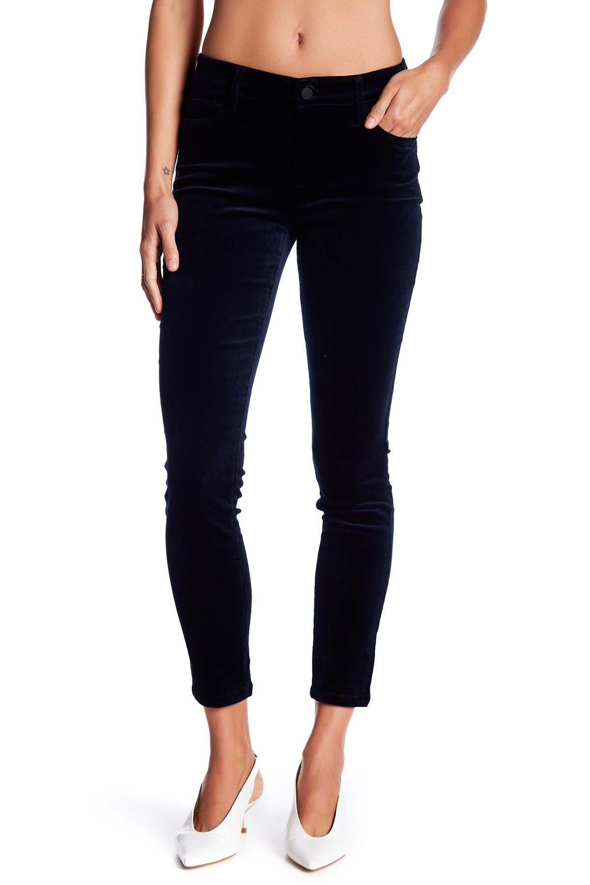 skinny jeans in style