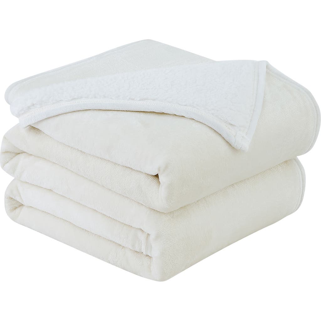 Southshore Fine Linens Microfleece Oversized Reversible Faux Shearling Throw Blanket In Cream