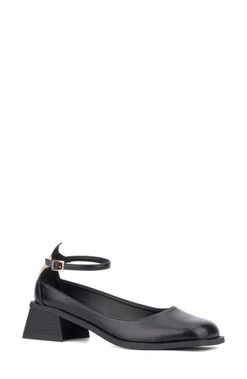 Olivia Miller Astrology Pump In Black