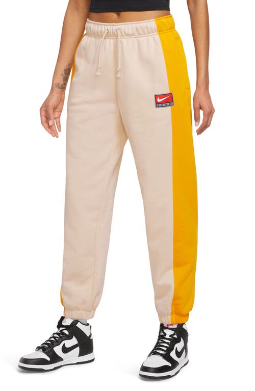 Sportswear Team Nike Fleece Pants in Sanddrift/yellow Ochre