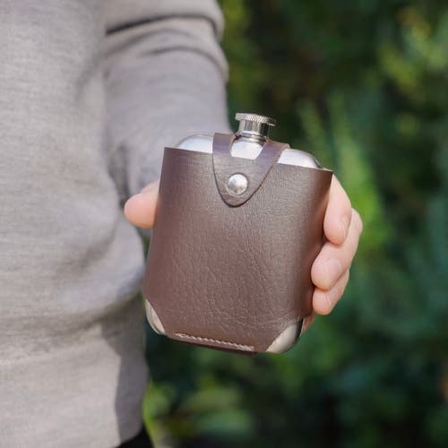 Viski Flask And Traveling Case In Brown