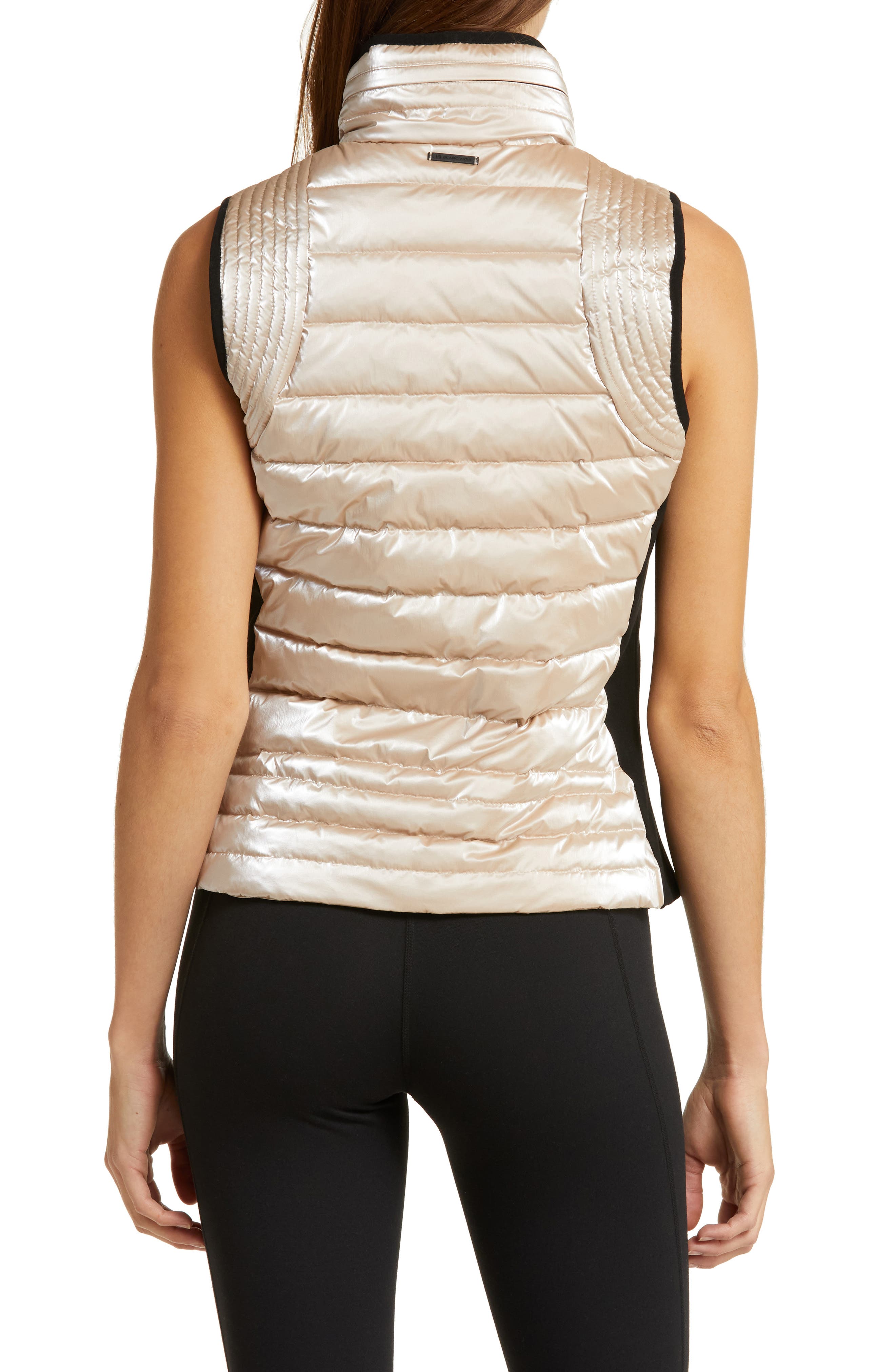 Blanc Noir Breakthrough Vest in Greige Smart Closet